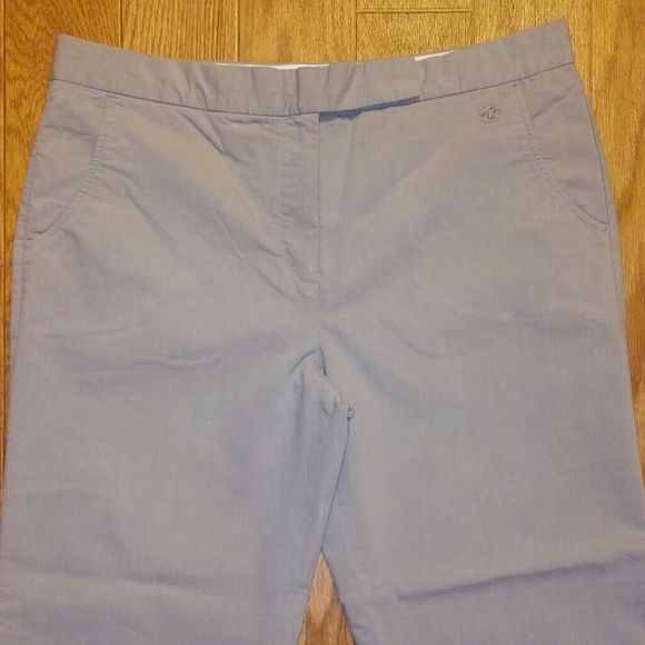 Sandy Elliott Lightweight Capris. - Picture 3 of 3